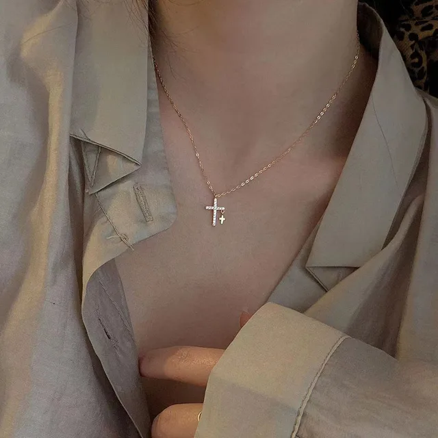 Classic Sterg Sier Necklace Shiny Cross Small Pendant Charm Clavicle Chain Ladies Fine Jewelry_voghion.com