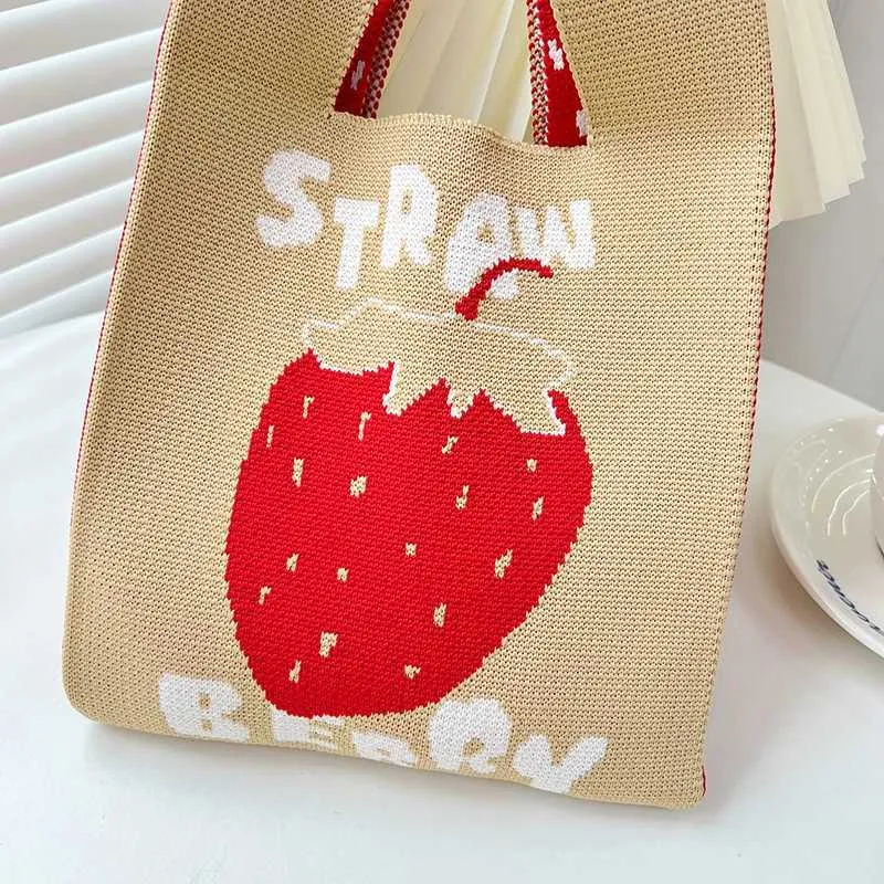 Sac à main tricoté à la main avec motif de fraises et poignet pour femme, sac à main décontracté et coloré, sac de courses réutilisable Y241106_voghion.com