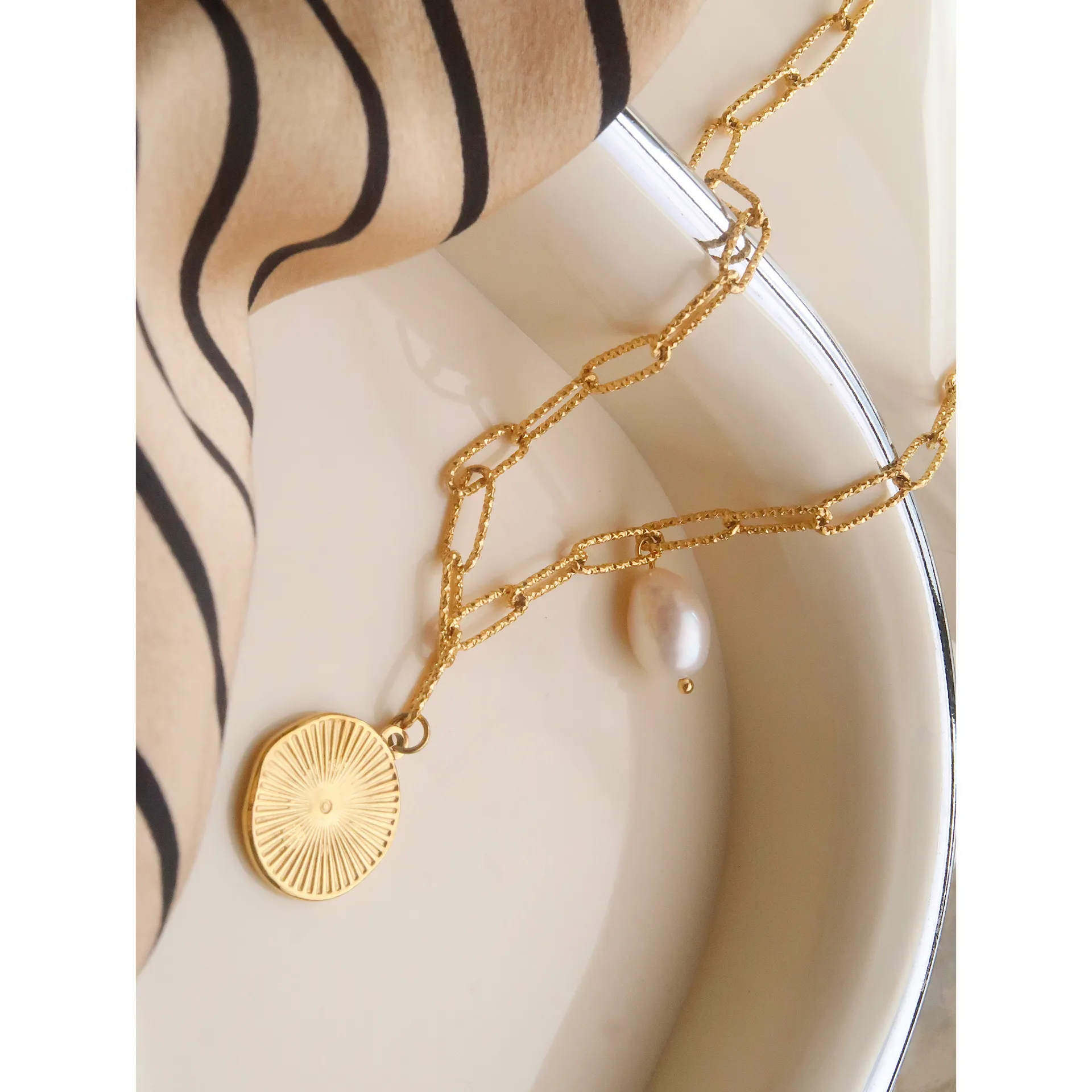 Colliers pendentifs Collier ras du cou en perles de culture baroques Collier à billes plaqué chaîne à billes Bijoux vintage Cadeaux pour_voghion.com