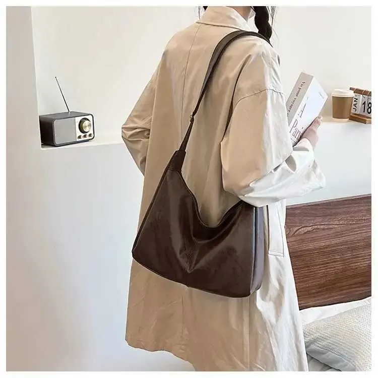 PU Leder Pendler Mode Vintage Casual Maillard Stilvolle Umhängetaschen für Frauen Textur Große Kapazität_voghion.com