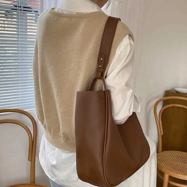 2024 Trend Große Kapazität Weibliche Schulter Tasche Hohe Qualität Leder Einfache Designer Frau Handtasche PurseC241031_voghion.com