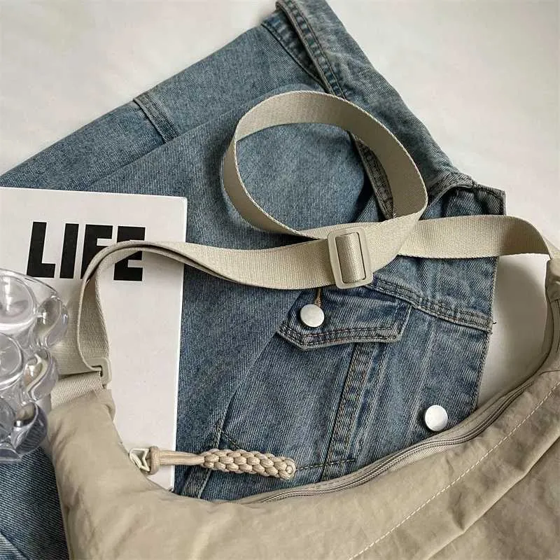 Sac à bandoulière en nylon 2024 pour femme, nouvelle collection été, grande capacité, design polyvalent et de niche, messager Ba241103_voghion.com