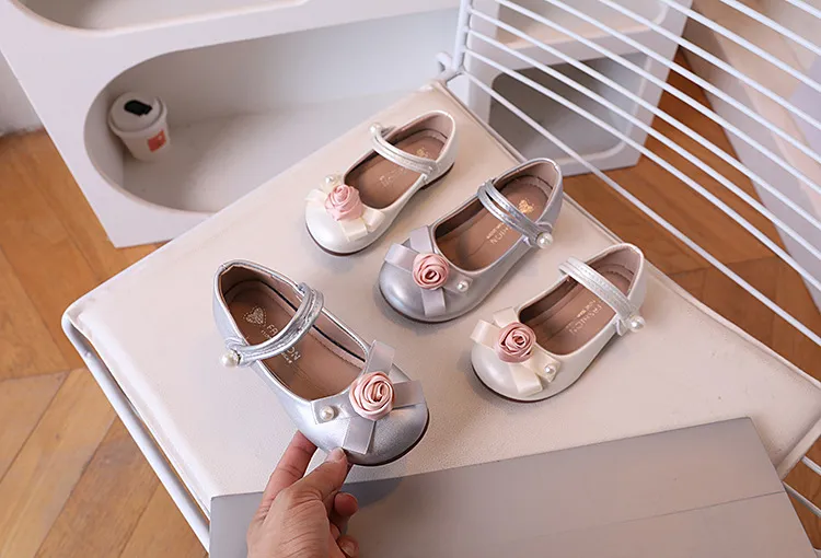 2025 nuevos zapatos de princesa de cuero para niños, zapatos Mary Janes para bebés, zapatos planos para niños pequeños, vestido de baile para niñas_voghion.com