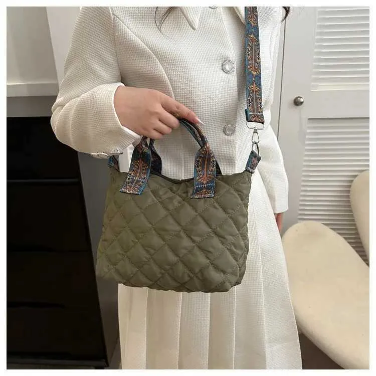 Handtasche fir Fraen mat breedem Gürtel Hierscht/Wanter Rhombus Space Kotteng Schëllertasche mat grousser Kapazitéit - All-Match Shopping241106_voghion.com