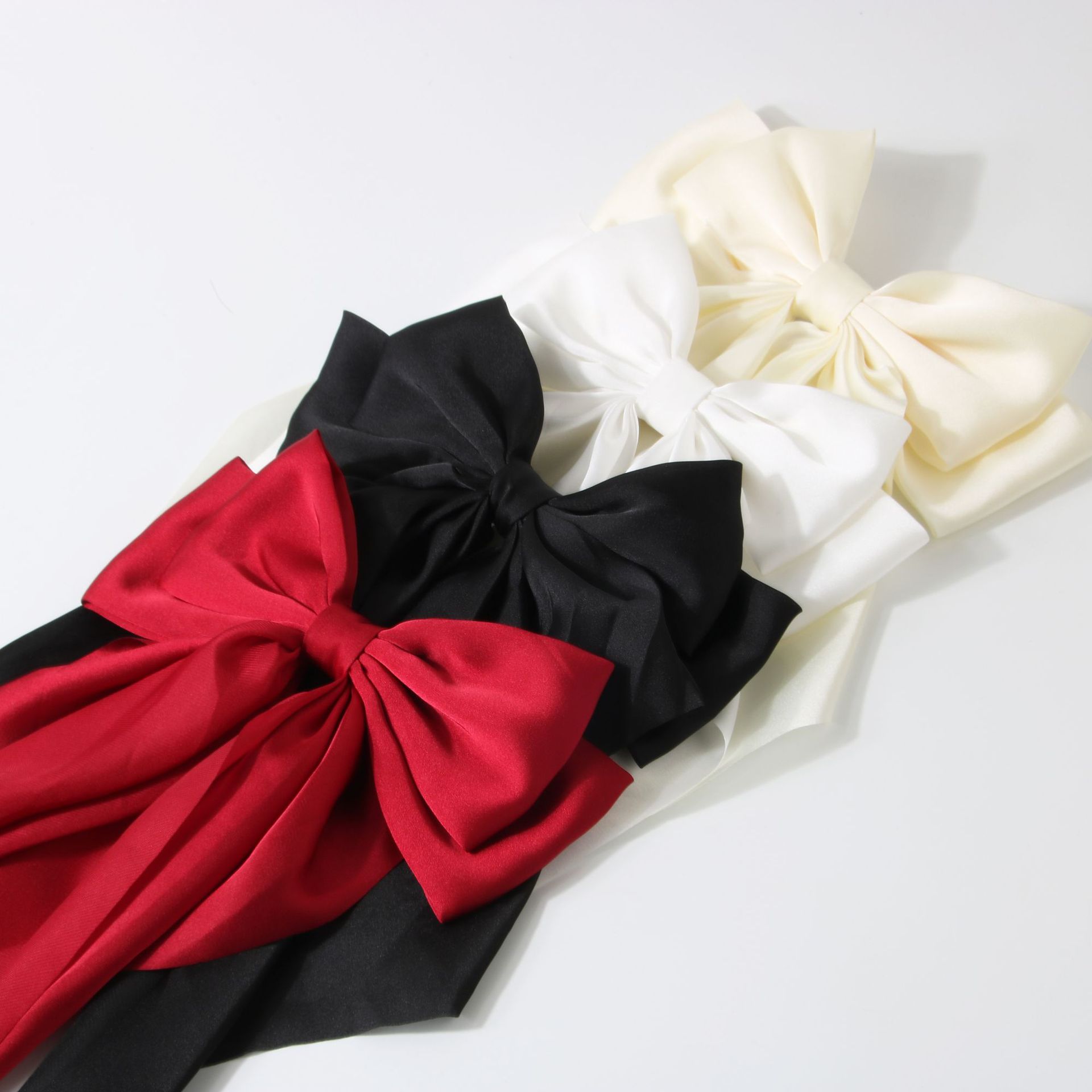 Women’s Accessories Oversized Ribbon Bow Spring Clip Hair Accessories High-end Satin Hair Clip_voghion.com