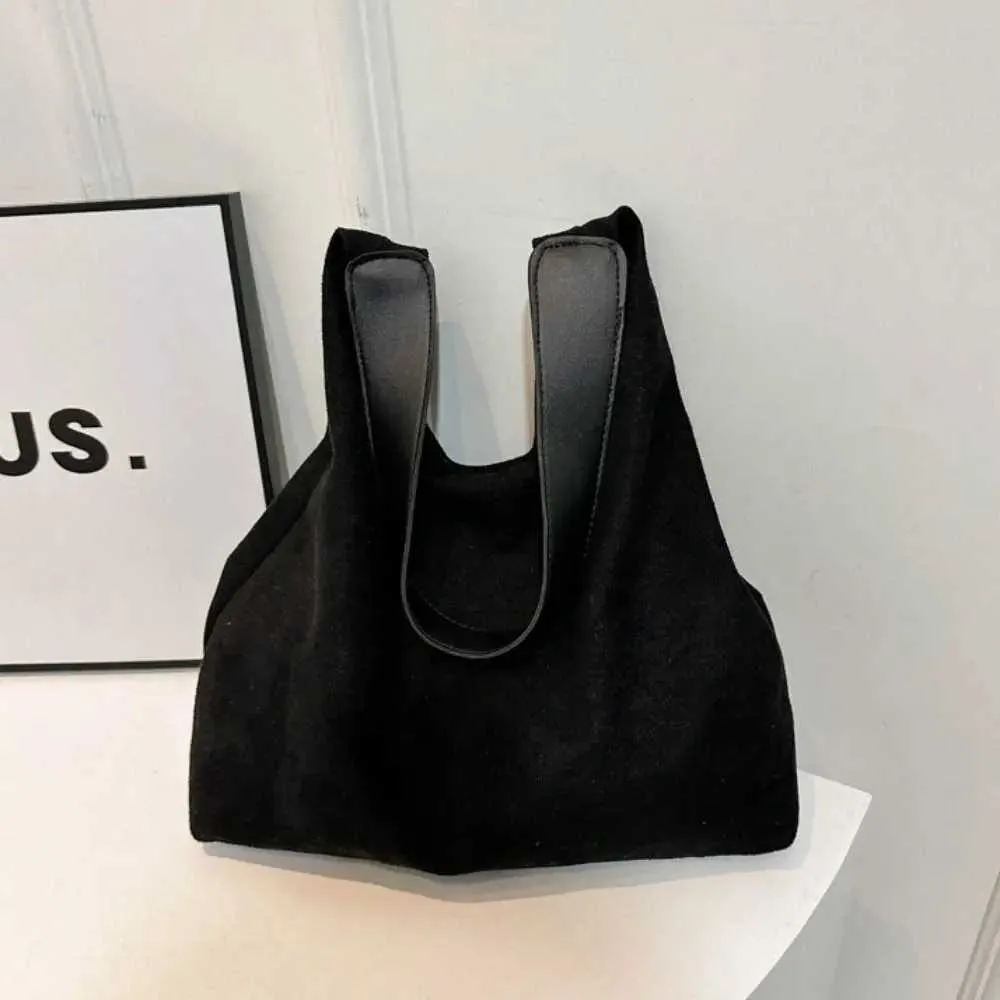 Borsa da designer Borsa da viaggio alla moda retrò in pelle scamosciata grande capacità alla moda per biancheria intima semplice borsa a tracolla Y241115_voghion.com
