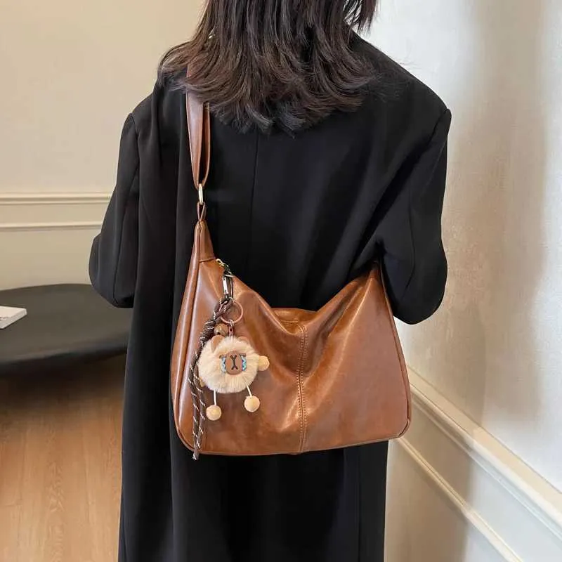 Modieuze dames schoudertas en crossbody tas voor herfst winter_voghion.com
