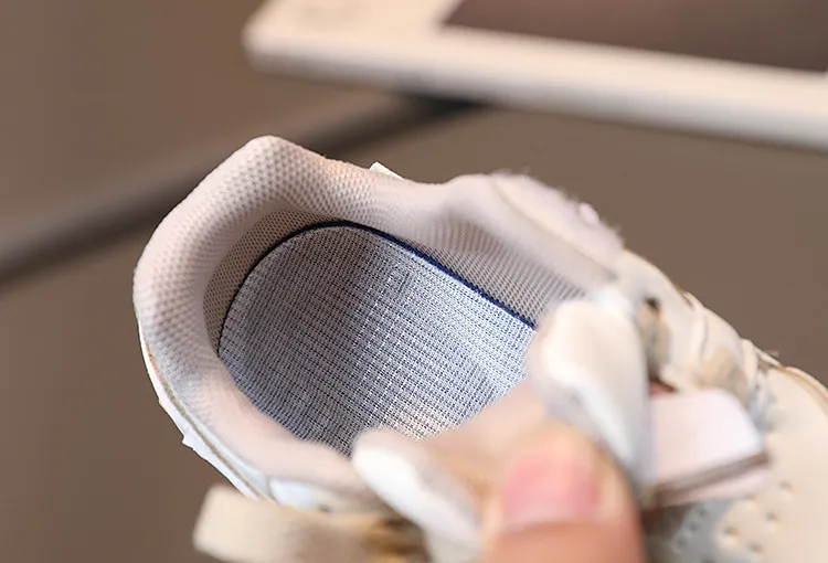Baskets antidérapantes pour enfants, chaussures de sport mignonnes en forme d'ours, chaussures décontractées en cuir PU pour garçons et filles_voghion.com