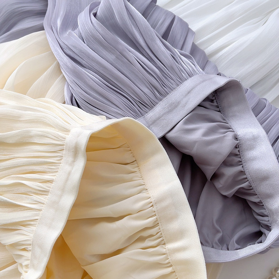 Gonna midi da donna in tessuto effetto seta; snellente e attillato, lungo e drappeggiato, abito fluido._voghion.com