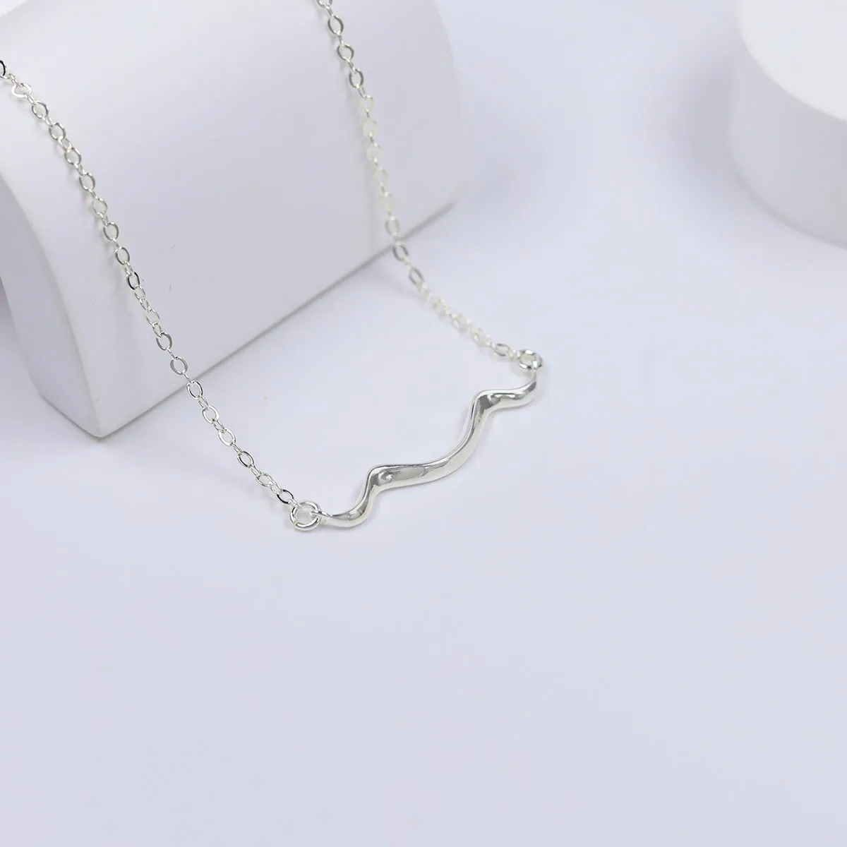 Collana a catena onda in argento per donna con pietre cz_voghion.com