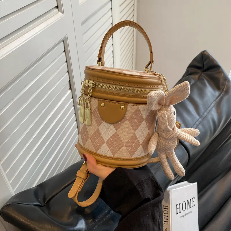 Designer Kostenloser Versand 2025 Neue Modische Eimer Premium Textur Dia Grid Schulter Umhängetasche Tasche Für Frauen_voghion.com