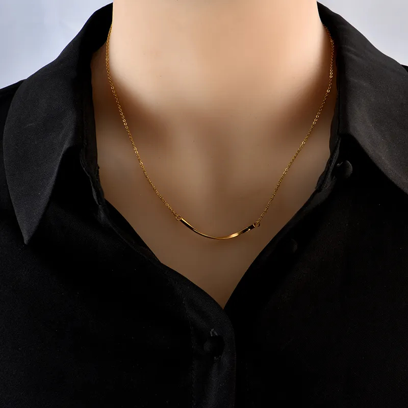 Colar com pingente de barra curva para mulher em aço inoxidável_voghion.com