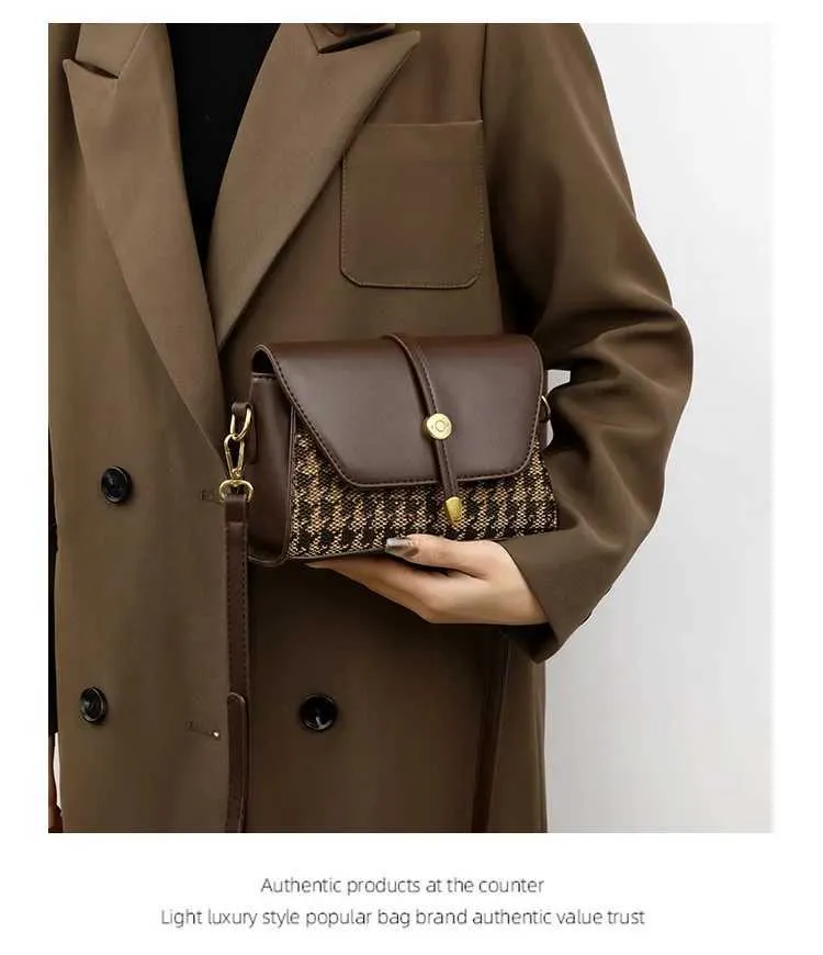 2024 Novas Mulheres Tote Canvas Splicing Couro Pequeno Quadrado Premium Qianniao Grid Bolsa de Axila Único Ombro Crossbody_voghion.com