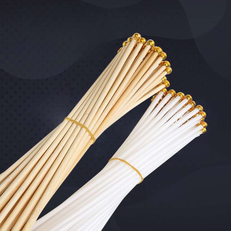 Drapeau publicitaire en plastique blanc à manivelle de 30 cm avec mât pivotant en bois et bambou_voghion.com