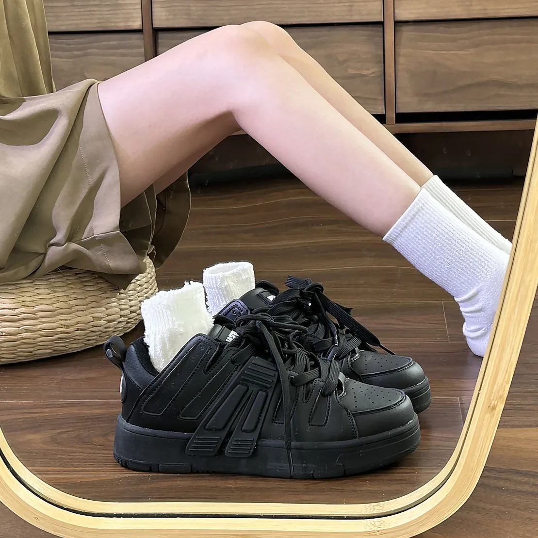 Schwarze Damen Freizeitschuhe Im Koreanischen Stil Vielseitige Sneaker_voghion.com