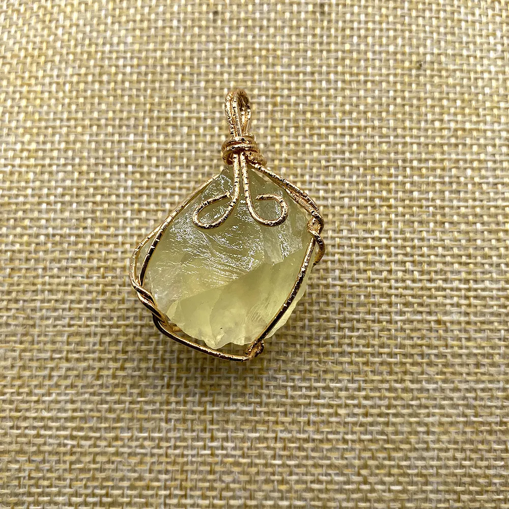 Natural Raw Stone Crystal Pendant Necklace Handmade Wire Wrap_voghion.com