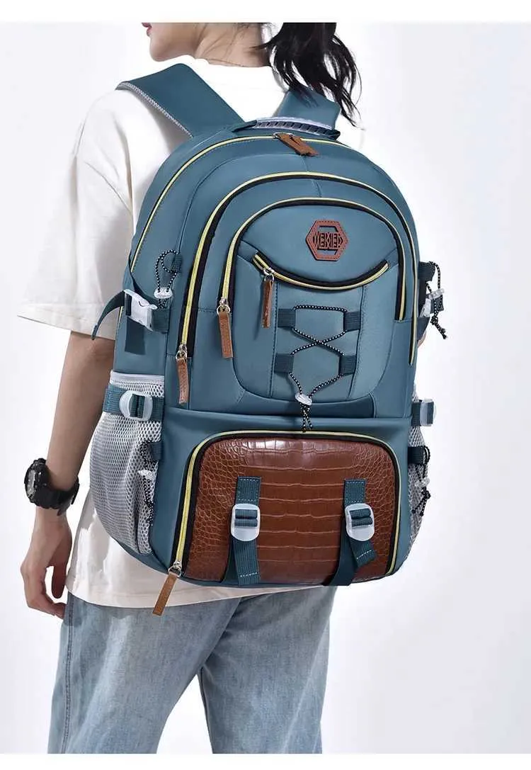 Nouveau sac à dos de loisirs de haut niveau d'apparence grande capacité sac de randonnée de voyage Senior Sense sac à dos en tissu Oxford C241116_voghion.com