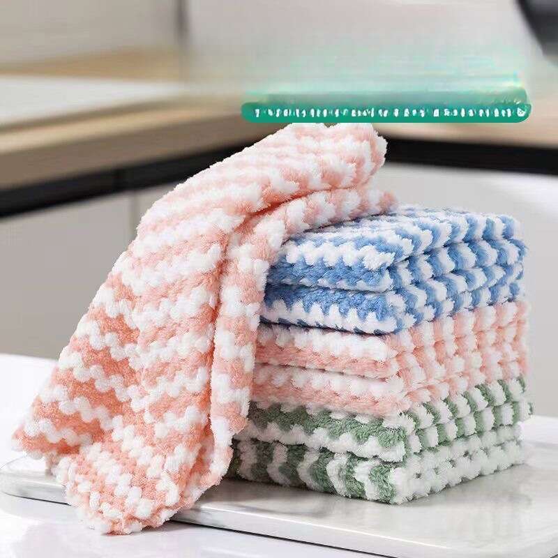 Il pile di corallo non è untuoso e non lascia pelucchi. Utilizzare strofinacci a strisce e panni per la pulizia con acqua cationica._voghion.com