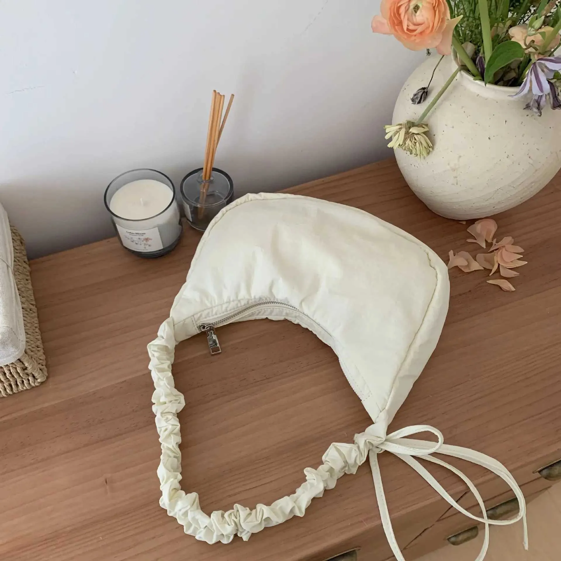 Womens Waterproof Nylon Shoulder Bag Large Capacity Handbag Tote_voghion.com