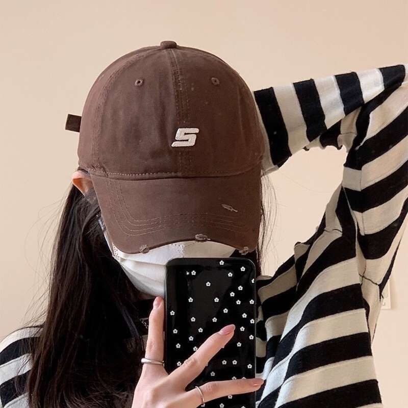 Ženske baseball kape iz leta 2025 s črkami Ins iz korejskih stotin majhnih mehkih zgornjih delov Tide Duck Tongue Cap_voghion.com