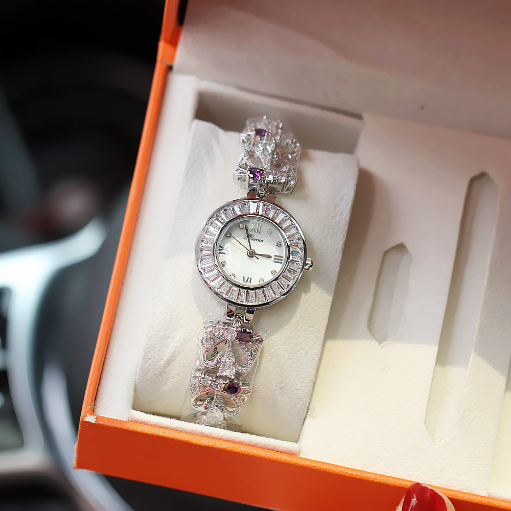 Trasmissione in diretta di Zircon New Women's Pointer Style Diamond Bracelet Quartz Orologio impermeabile alla moda_voghion.com