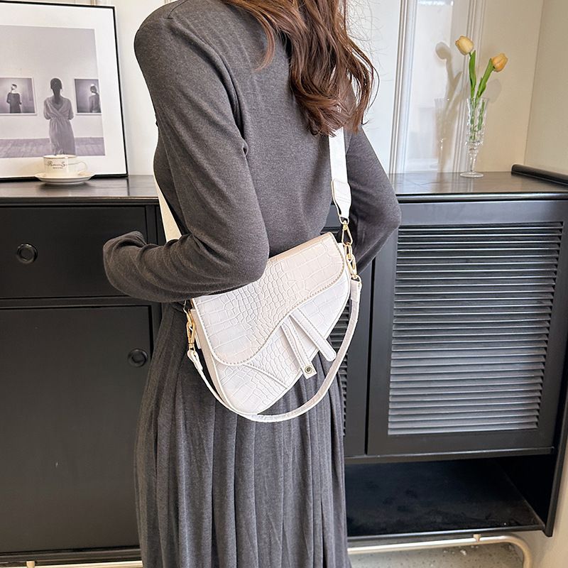 High-End-Tasche für Frauen 2023 neue Mode Schulter Messenger Handtasche Krokodilmuster große Kapazität Außenh_voghion.com