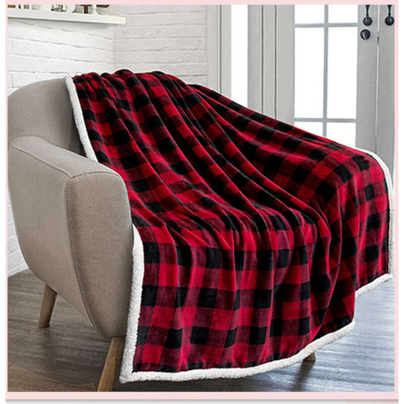 Facecloth Double Layer Classic Red And Black Plaid Printed Lamb Plush Car Nap Blanket_voghion.com