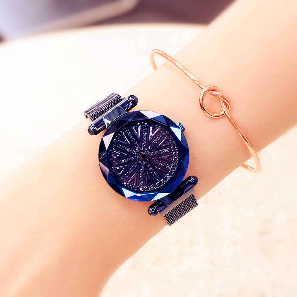 Célèbre sur Internet, nouveau avec incrustation de diamants pour femmes, fonctionnant dans le temps, quartz étanche à deux aiguilles à la mode pour femmes_voghion.com