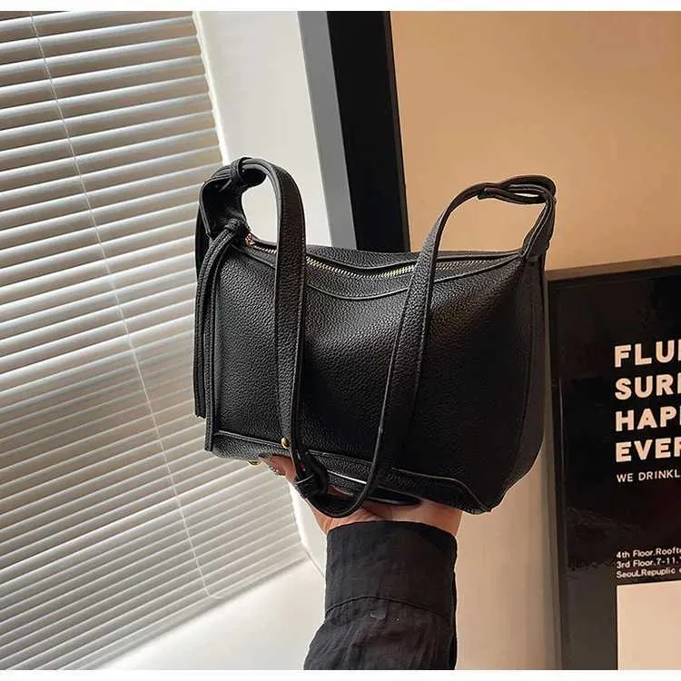 Borsa a tracolla in pelle PU alla moda da donna, borsa a tracolla in pelle solida, borsa a tracolla casual da donna, versatile, in argento_voghion.com