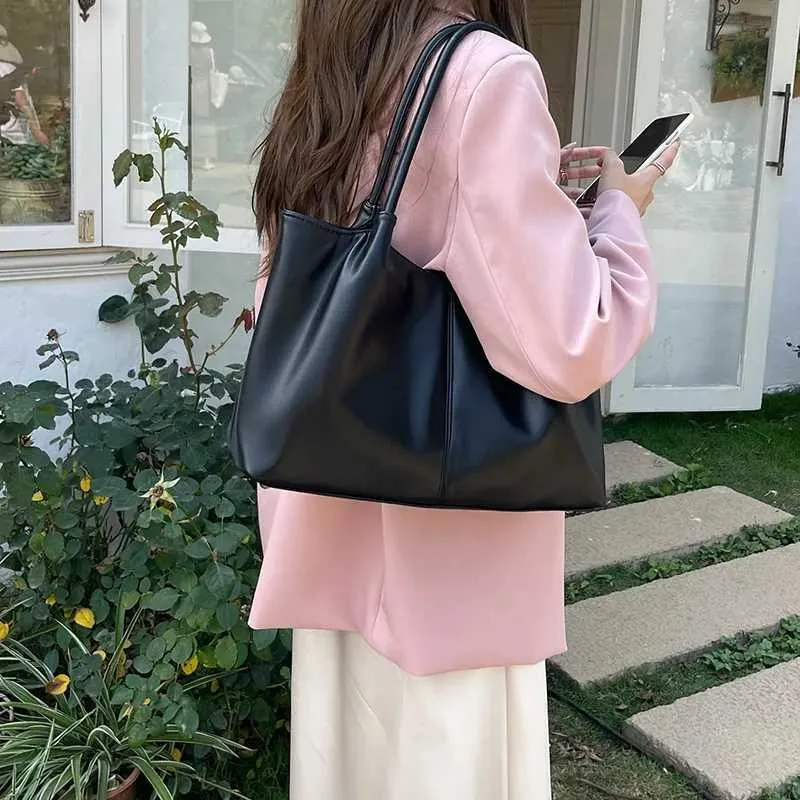 Simple White Shoulder 2024 Womens PU Leather Soft Underarm School Large Capacity Bag Full Student Shopping Handba241031_voghion.com