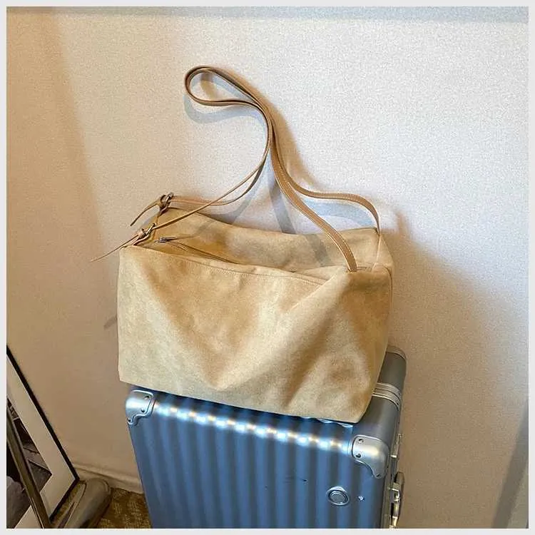 Camurça para mulheres bolsas sólidas grande capacidade crossbody bolsas femininas casuais bolsa de ombro macia pacotes de armazenamento de viagem C241212_voghion.com