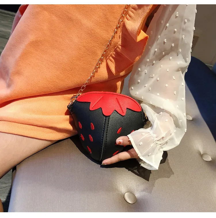 Kids Strawberry Shape Messenger Bags Cute Girls Princess Purse Children Chain Shoulder Outdoor Fruit Crossbody Bag M1169_voghion.com