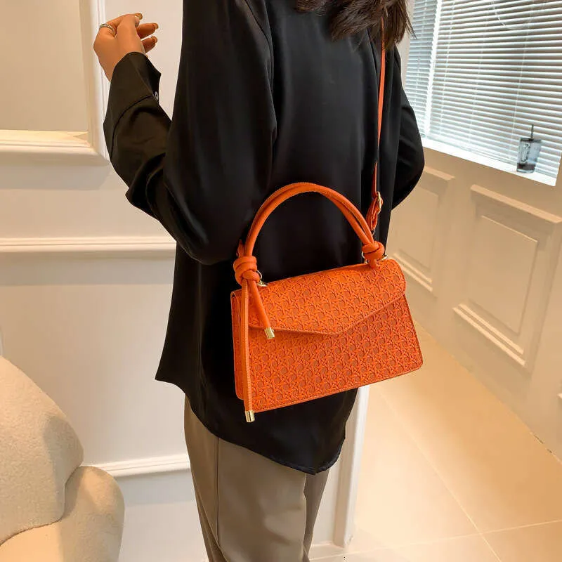 Elegant Crossbody Shoulder Bag For Women Solid Colour Handbag_voghion.com