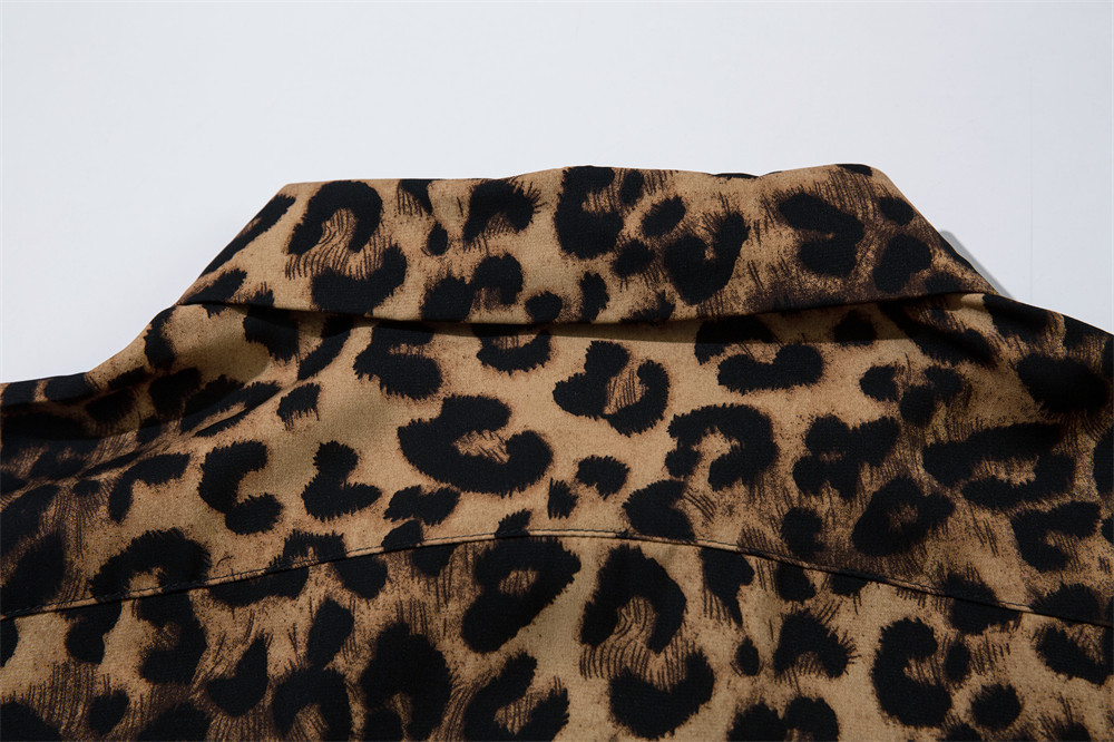 Camicia a maniche corte con stampa leopardata da uomo, stile casual estivo americano da strada, design accattivante, tendenza della camicia cardigan con bottoni larghi_voghion.com