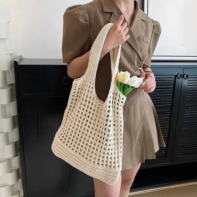 Knitted hollow shoulder lower arm bag large capacity crochet hook womens shopping casual beach handbag Y241011_voghion.com