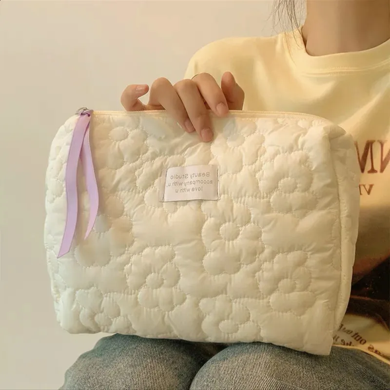 Niedliche Wer Bags Damen Make-up-Tasche mit großem Fassungsvermögen, wasserdicht, Toilettenartikel, Kosmetik-Organizer, Reise-Make-up-Waschtasche 240729_voghion.com