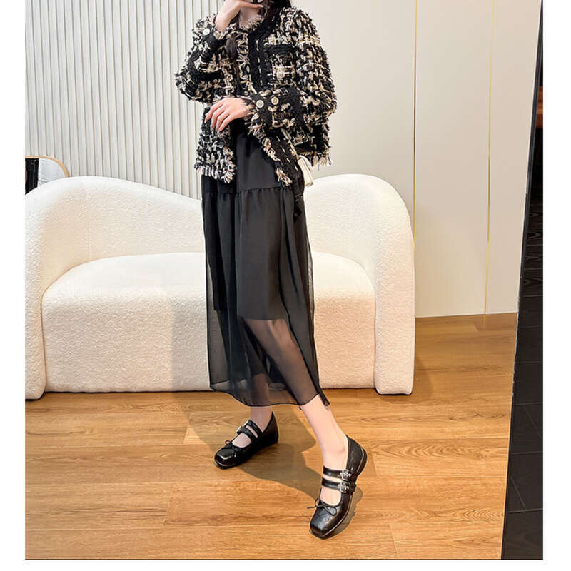 Balerini Mary Jane, cu fundă plată și aspect superficial, pentru picior mic, la începutul primăverii 2024_voghion.com