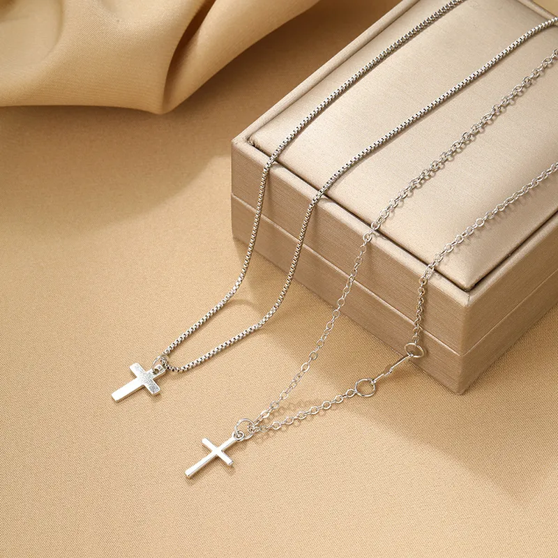 Colliers pendentifs Collier simple à double couche en croix pour femmes Chaîne élégante à gouttelettes de strass Colliers fins_voghion.com