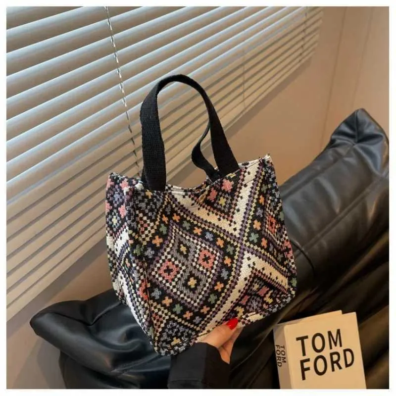 Sac à main en toile rouge de grande capacité de style ethnique 2024 pour femmes, tissé à la main, à une épaule, ins241218_voghion.com