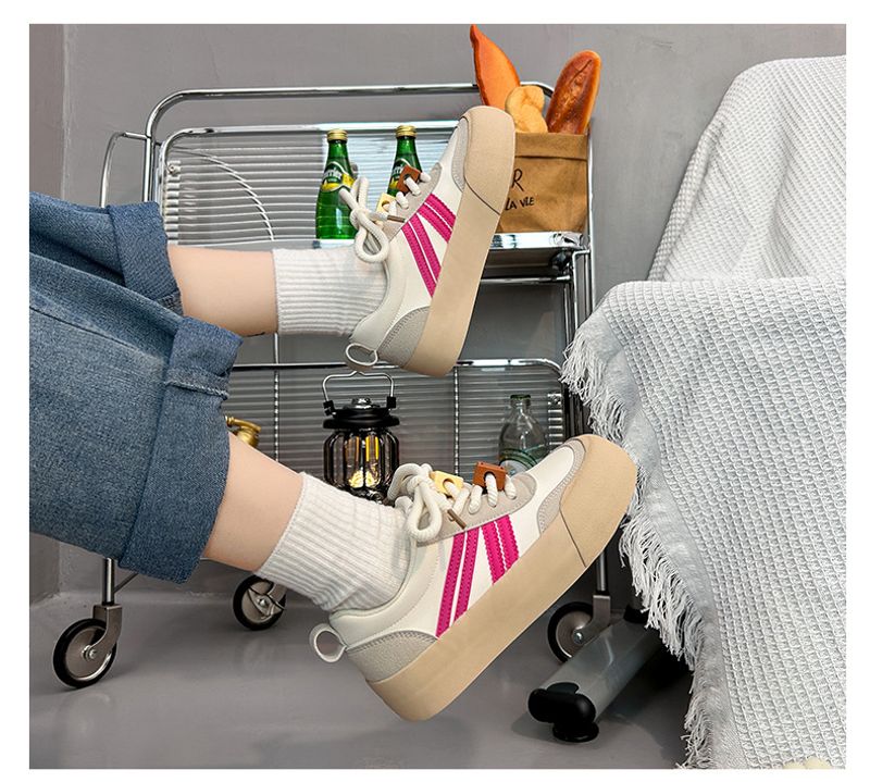 Ragazza vigorosa, versatile, con suola spessa, allenamento tedesco, piccola tavola bianca, scarpe sportive Instagram primavera 2024 da donna_voghion.com