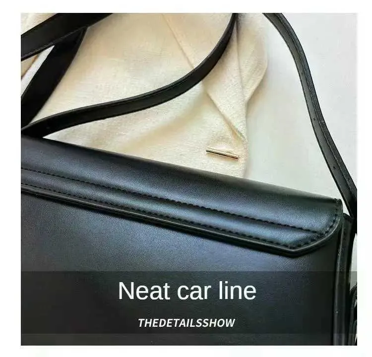 Vintage Leather Crossbody Bag For Women Small Flap Shoulder Bag_voghion.com