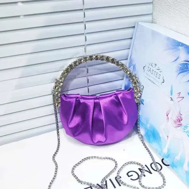 Borsa a tracolla a catena con set di diamanti e mini borsa a tracolla a mezza luna da festa di design 10A_voghion.com