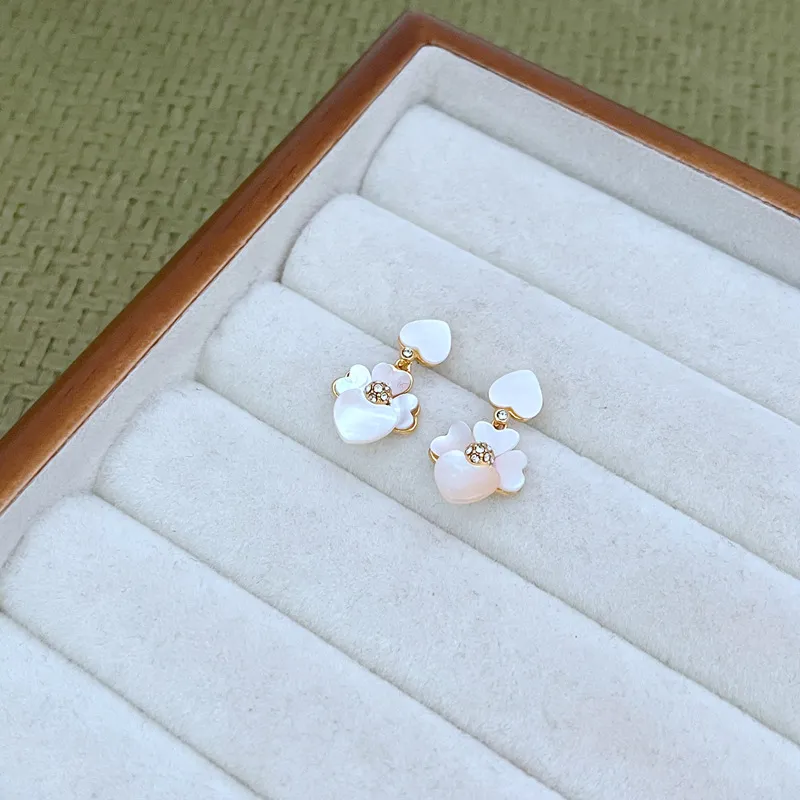 Conjunto joyería de flores con pendientes y collar para mujer_voghion.com