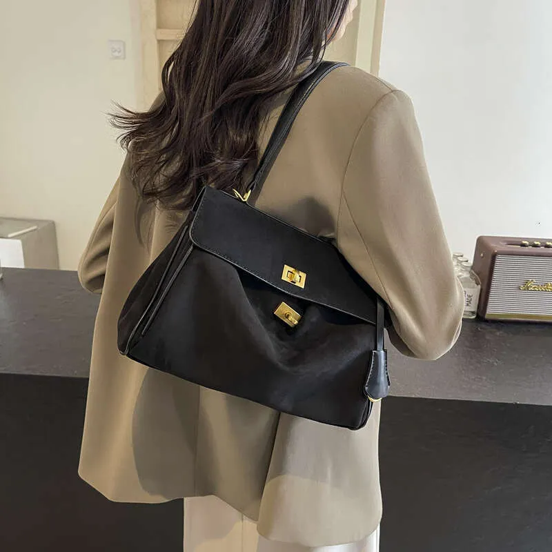 Herbst Winter Neue Frauen Wildleder Leder Tasche Schulter Handtasche Und Geldbörsen Designer Taschen Chic Mode Dame Trendy Satchel_voghion.com