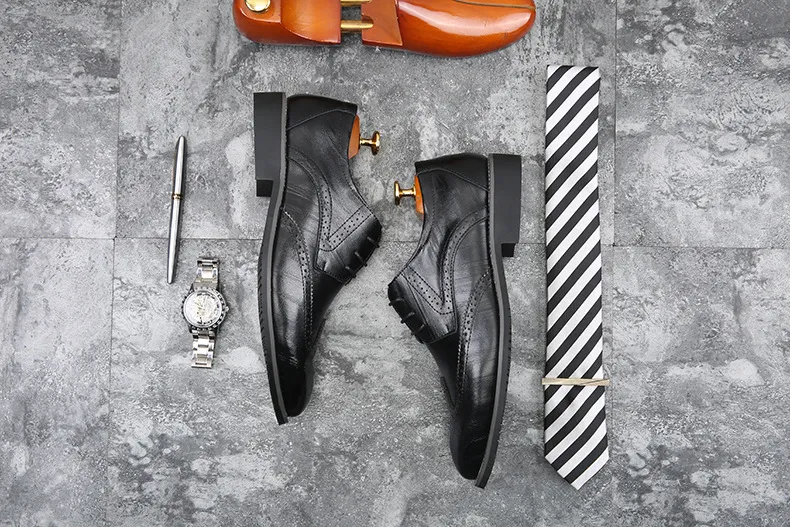 Vestido Couro Envernizado Moda Noivo Casamento Homens estilo italiano Oxford Sapatos Tamanho Grande 48_voghion.com