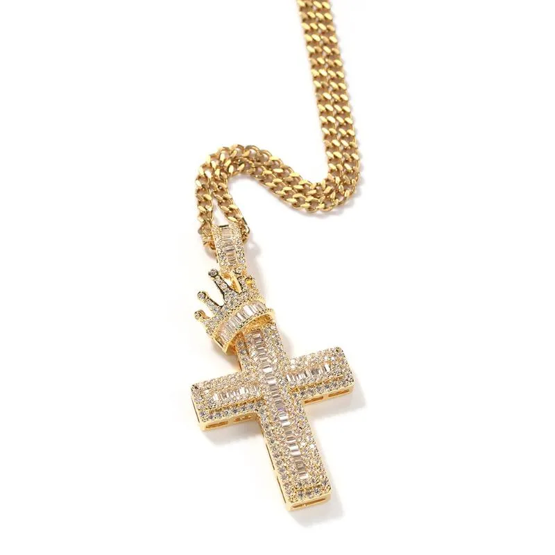 Colares com pingentes Moda Coroa Cruz Pingentes redondos Iced Out Cubic Zircon Hip Hop Religião Sinal Collier Presente Jóias_voghion.com