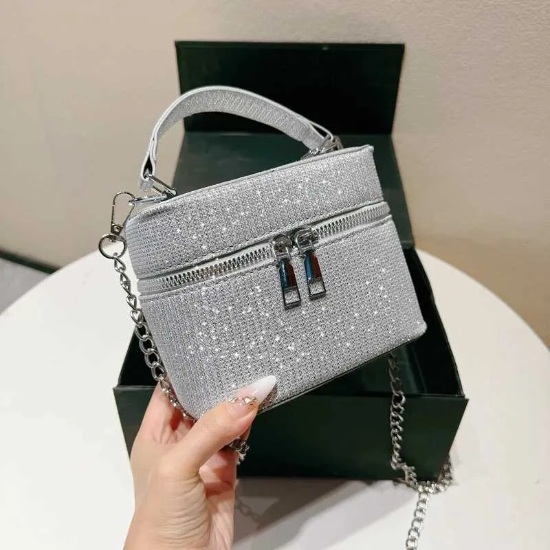 Glänzende Box-Umhängetasche für Frauen, süße Mini-Umhängetasche mit Reißverschluss und Kette, lässige, allgleiche Pendlertasche_voghion.com