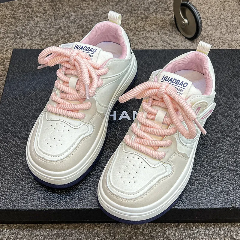 Thick Soled Round Toe Mesh Breathable Cartoon Decoration Sports Skateboard Casual And Versatile Non Slip Board Shoes_voghion.com