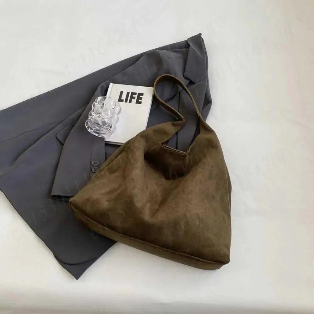 Borsa a tracolla semplice in pelle scamosciata vintage da donna, grande capacità, elegante, da viaggio, con chiusura a gancio, in tinta unita, 240919_voghion.com
