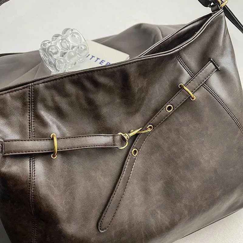 Dames schoudertas en crossbody tas voor herfst en winter_voghion.com